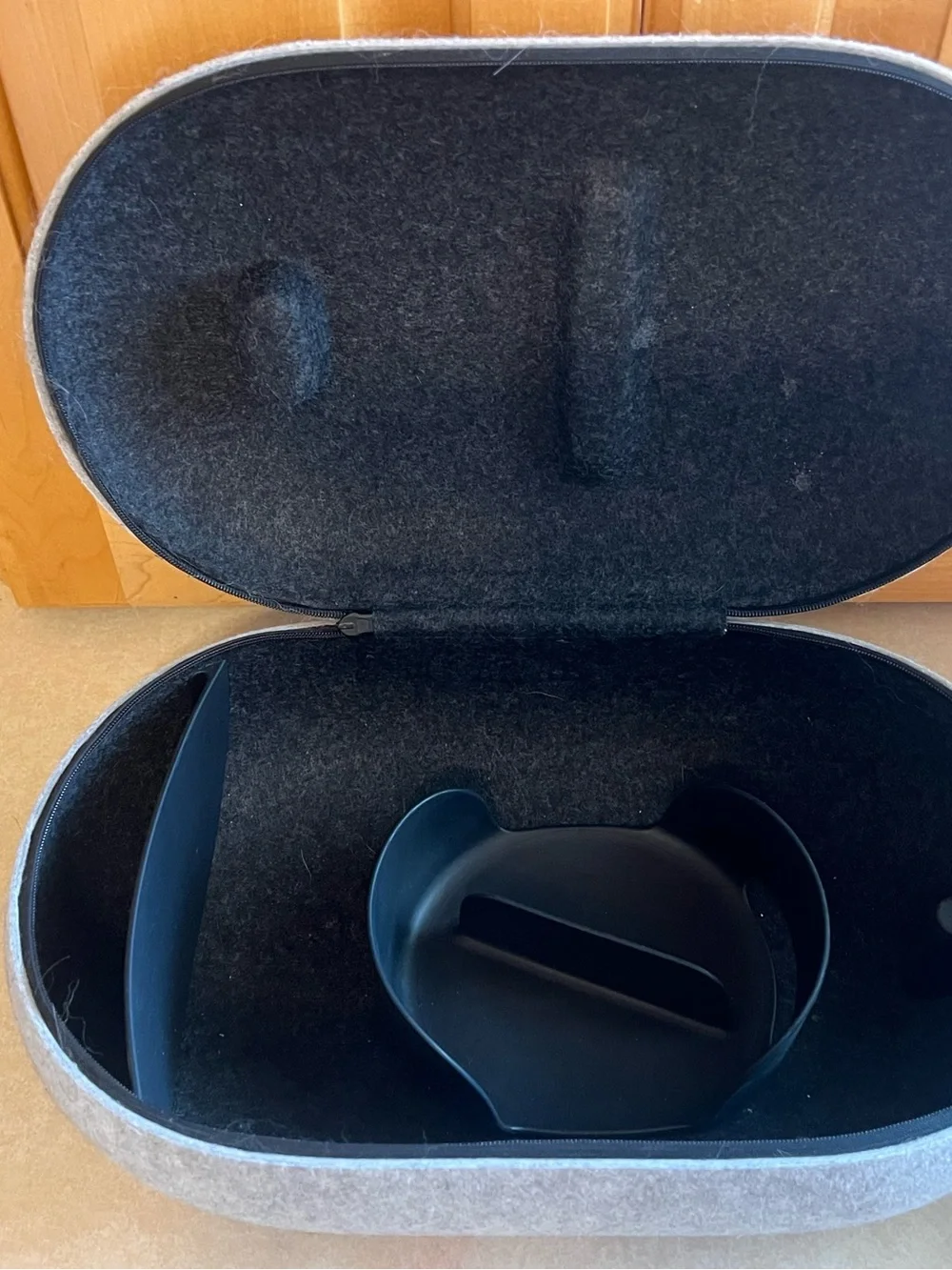 Quest 2 VR Headset CASE ONLY